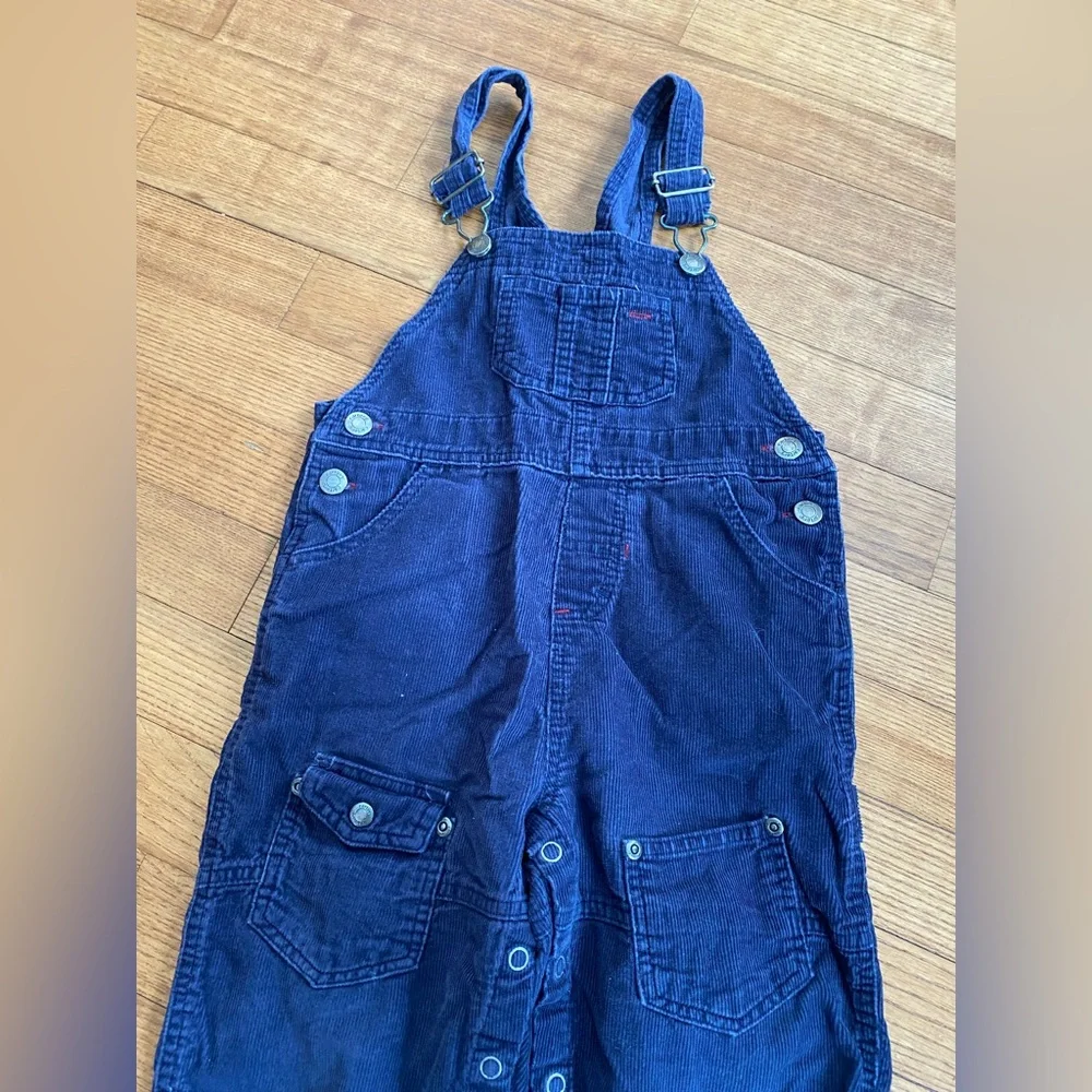 Carters stylish dark